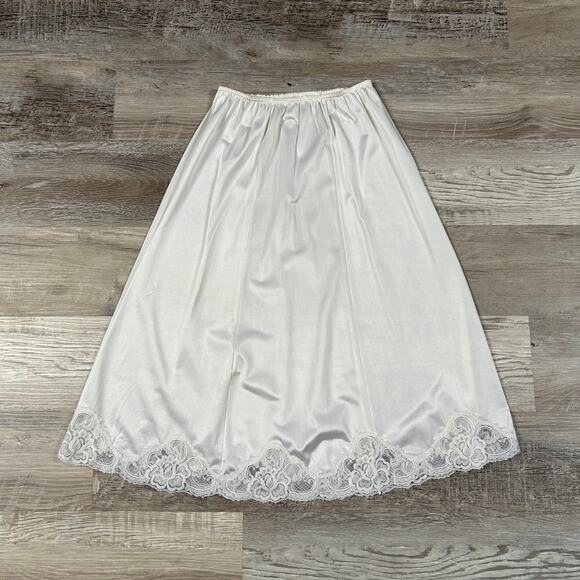 Vintage White Nylon Half Slip Skirt Floral Lace Hem Coquette 50s Lingerie - Picture 1 of 7